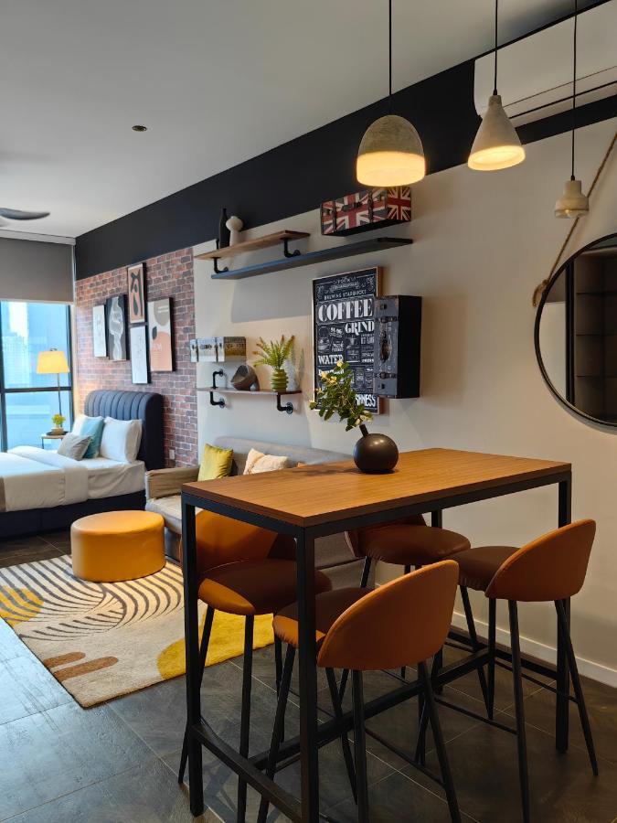 Queen Suite,1376585882:JPEG